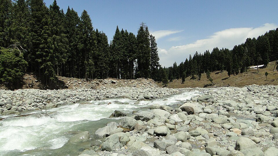 Doodhpathri, Kashmir — Valley of Milk