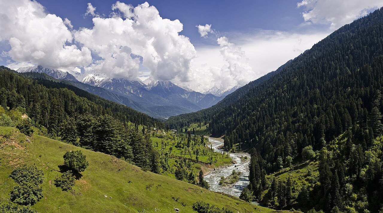 Complete Kashmir Experience — 6 Nights / 7 Days Kashmir tour package